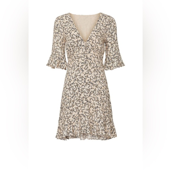 cupcakes & cashmere Dresses & Skirts - cupcakes and cashmere Roxbury Dress